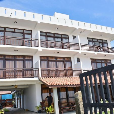 Arrow Beach Resort Boossa Luaran gambar
