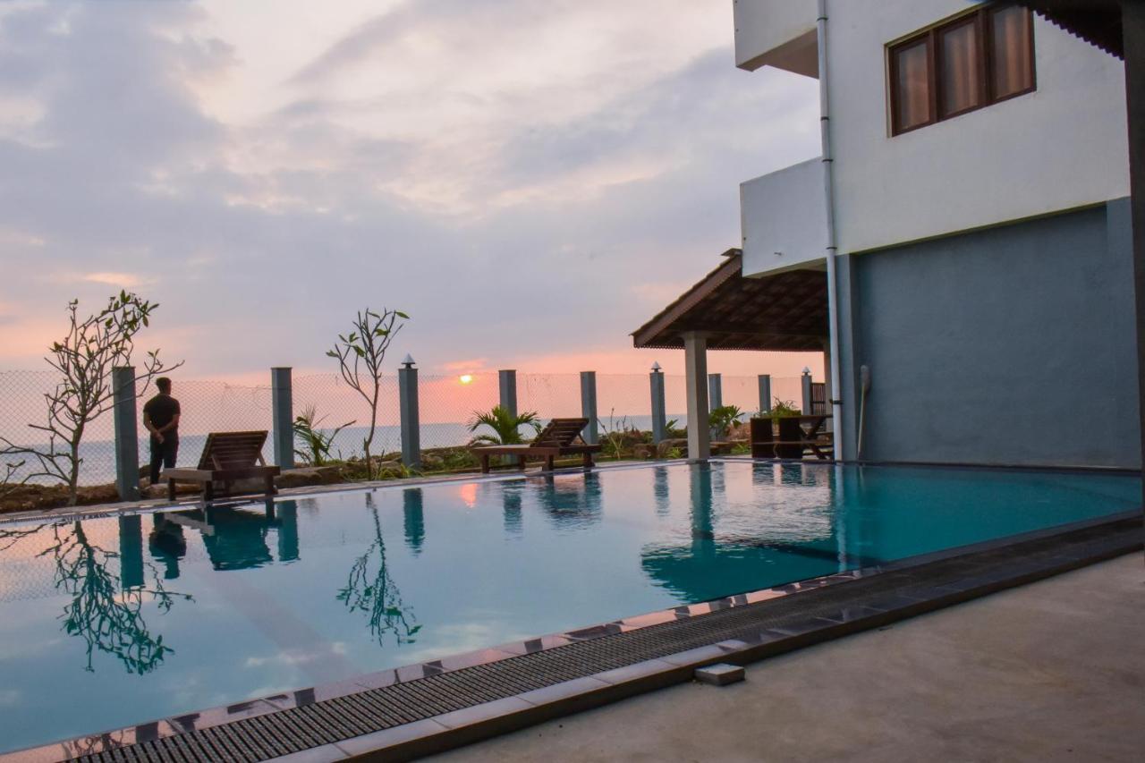 Arrow Beach Resort Boossa Luaran gambar