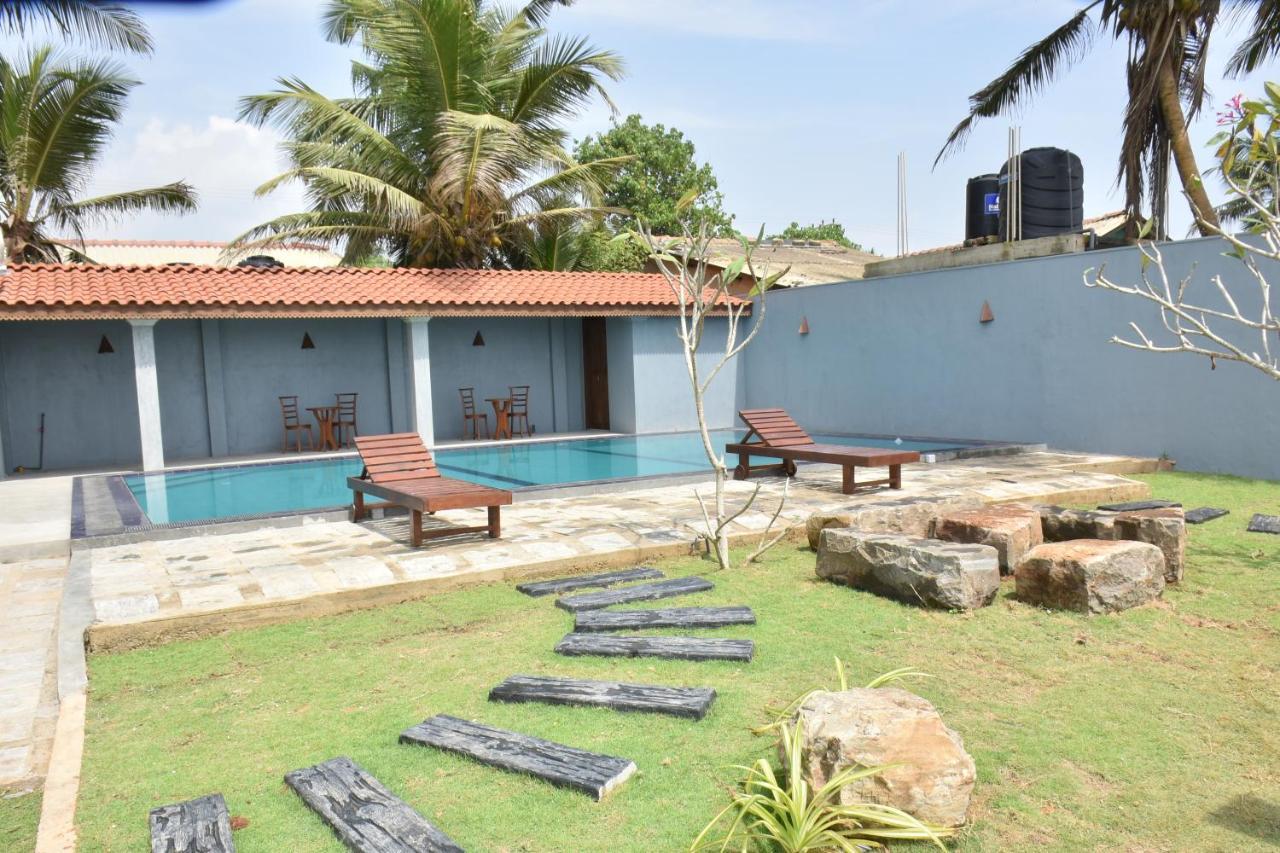 Arrow Beach Resort Boossa Luaran gambar